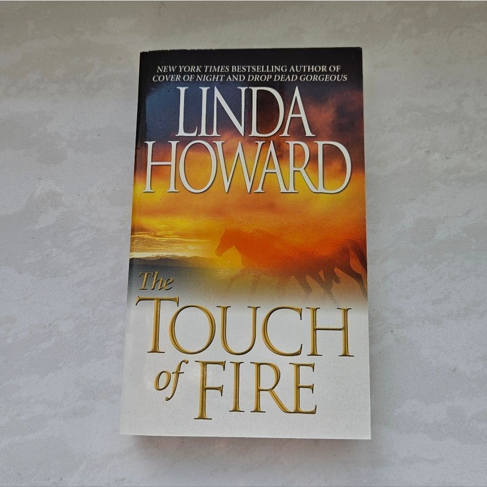 Linda Howard 'The Touch of Fire' Book